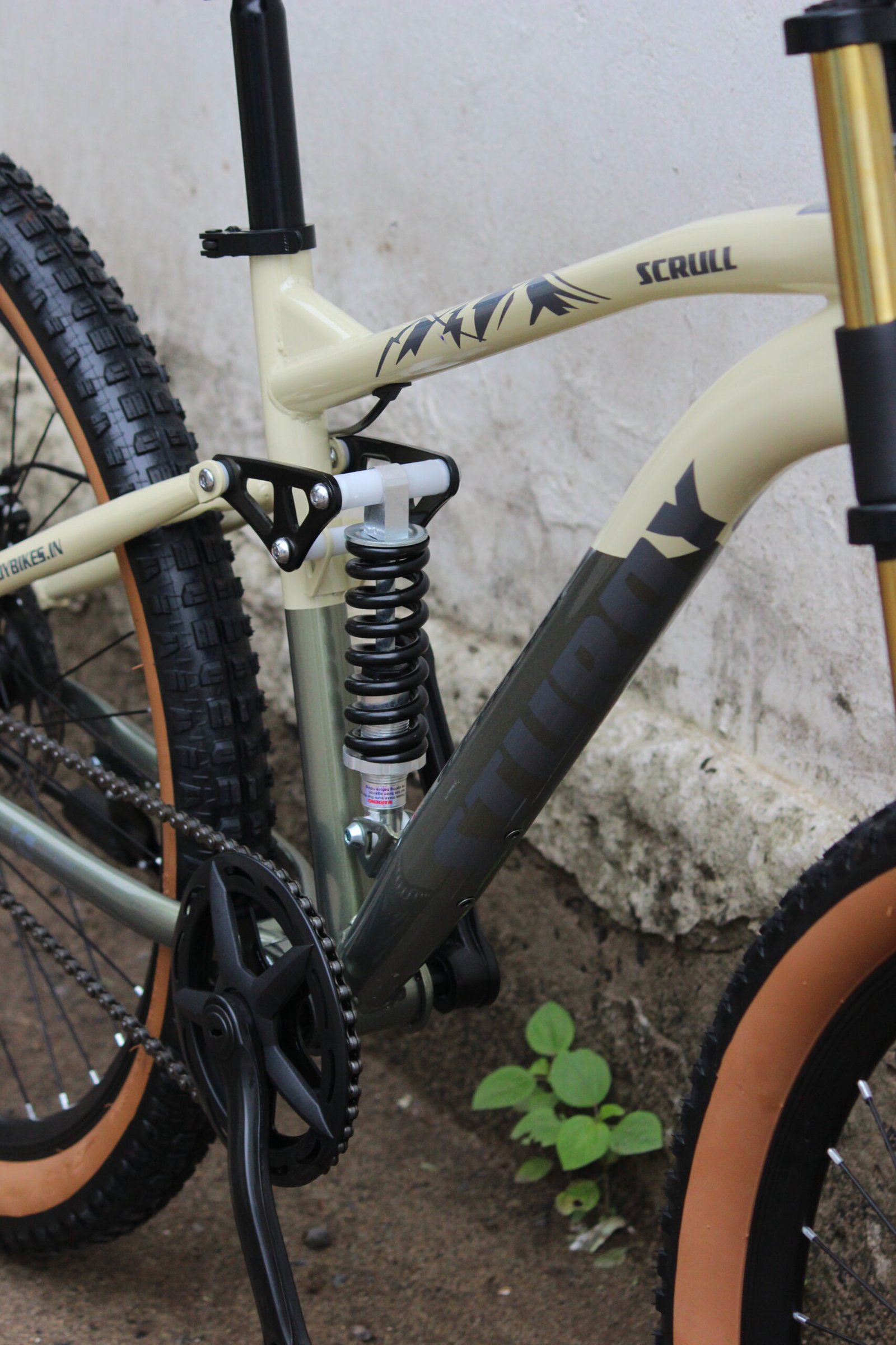 STURDY BIKES SCRULL MTB WITH DUAL DISC BRAKES DUAL SUSPENSION - Image 9