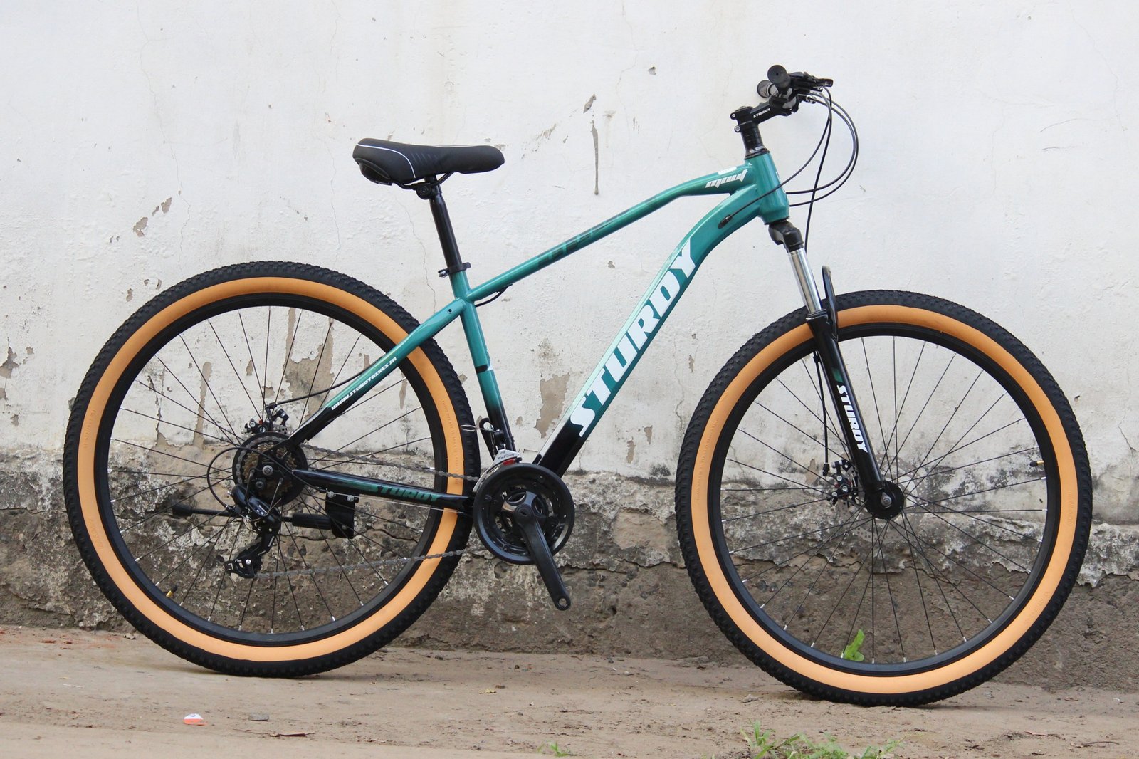 STURDY BIKES MOUT MTB WITH DUAL DISC BRAKES FRONT SUSPENSION- MULTI SPEED - Image 4