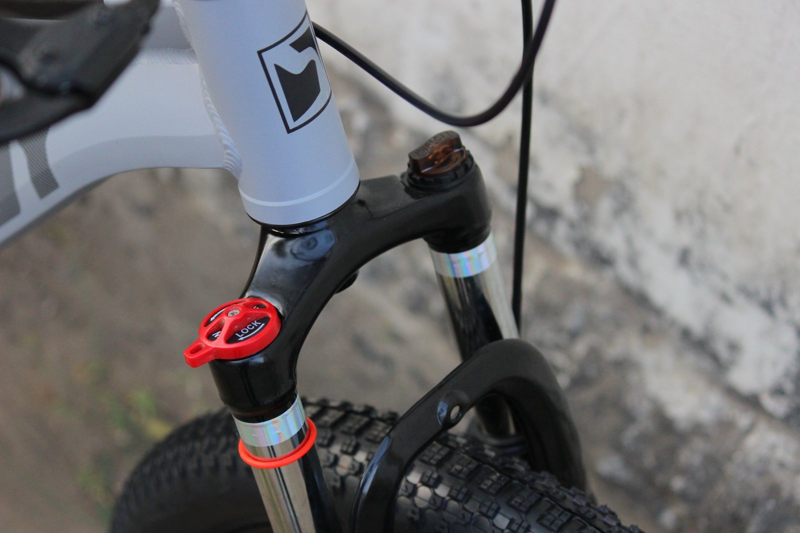 STURDY BIKES AUSTERE ALUMINIUM MTB WITH DUAL DISC BRAKES SINGLE SPEED - Image 6