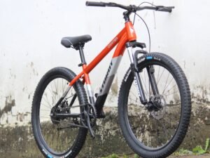STURDY BIKES CRATER MTB WITH DUAL DISC BRAKES FRONT SUSPENSION